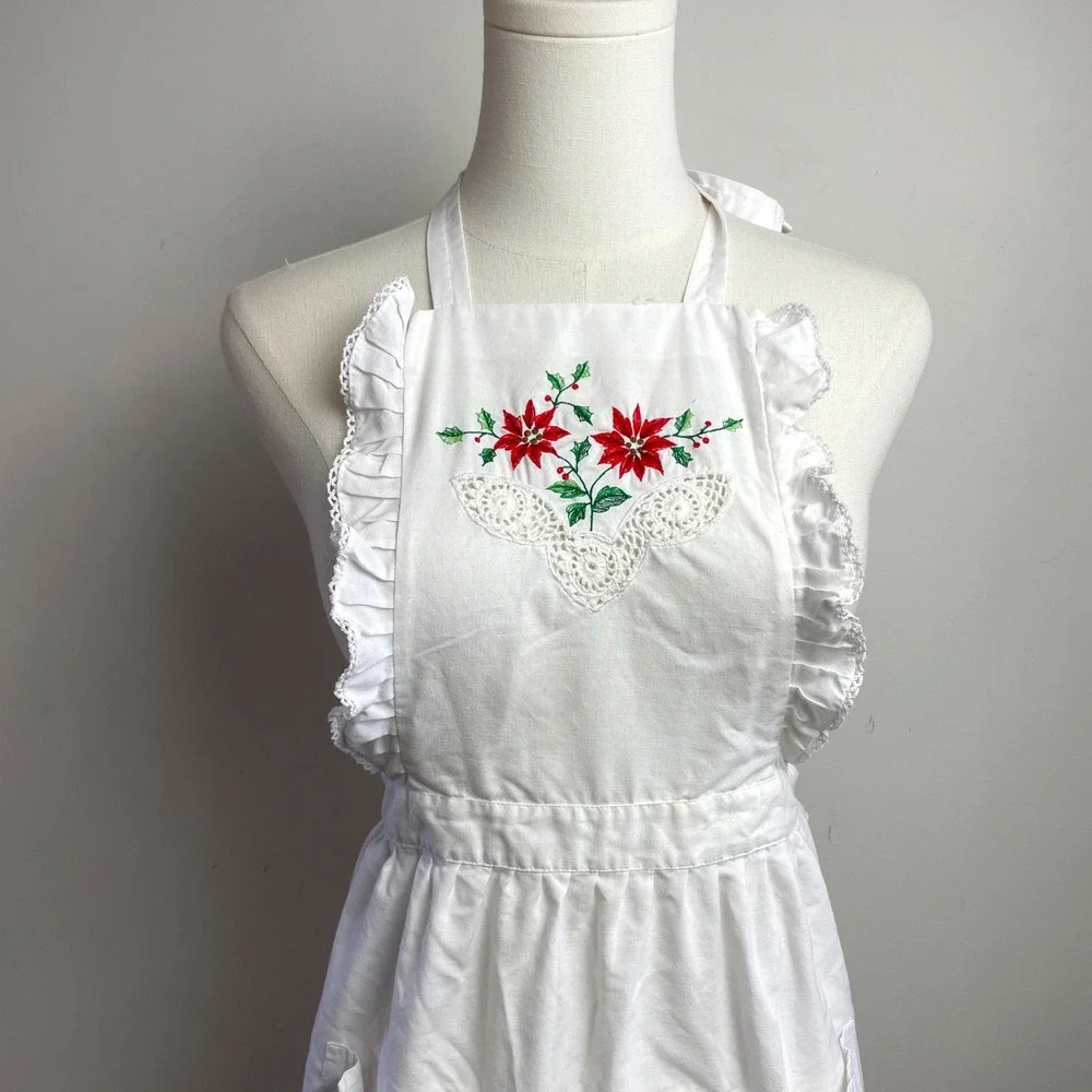 White Christmas Apron Vintage Poinsettia Embroidery Ruffle Eyelet Cottagecore